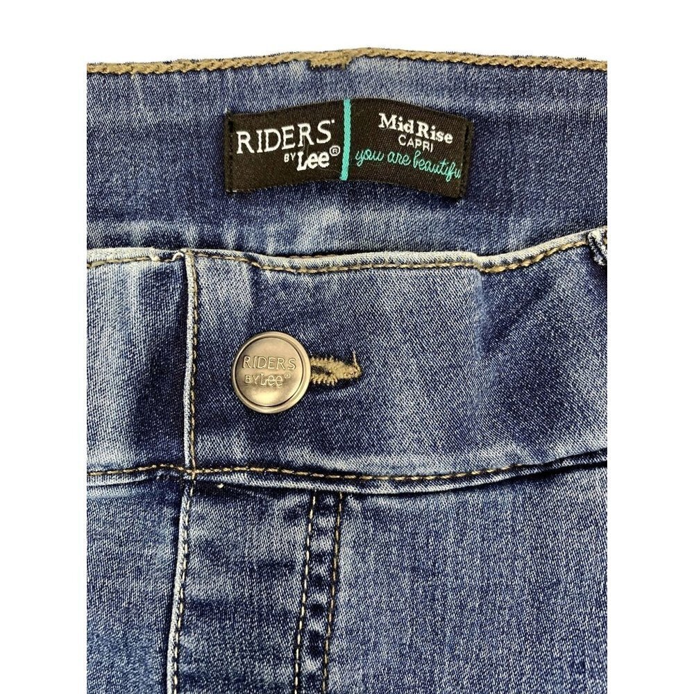 Riders by Lee Mid-Rise Capris - Picture 3 of 6